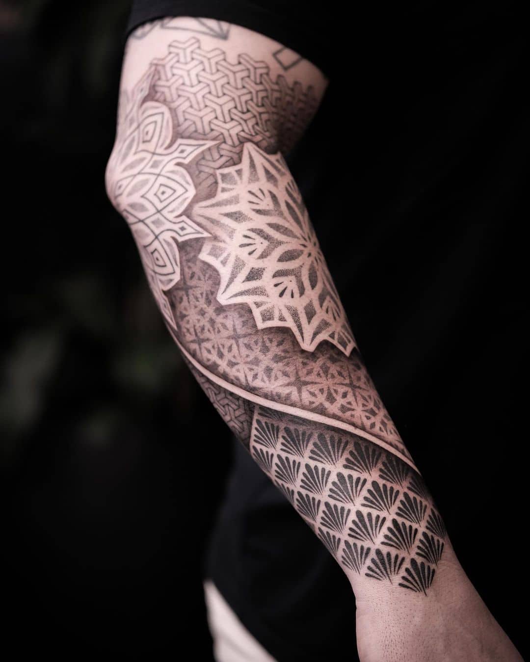 How Professional Artists Plan Complex Geometric Sleeve Tattoos Step by Step