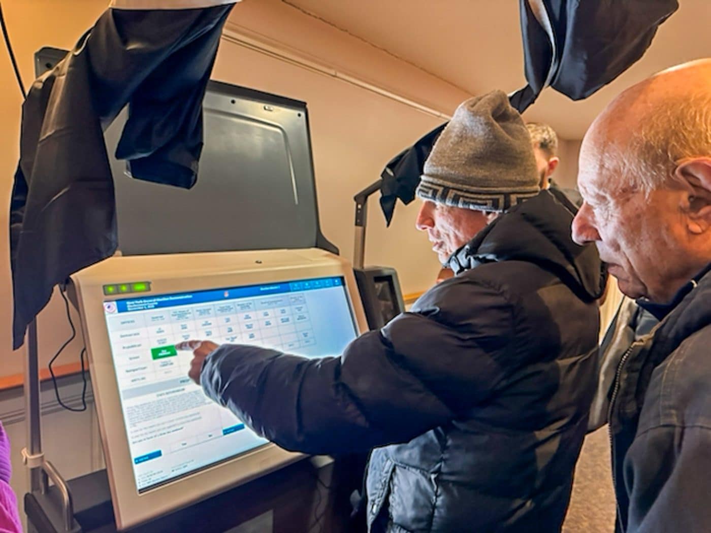Suffolk County Holds Library Demos for New Hybrid Voting Machines