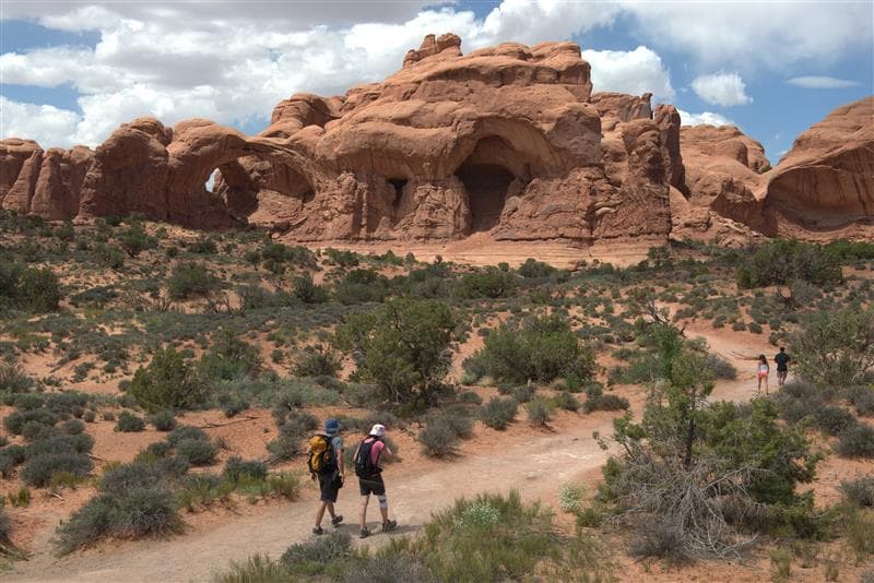 Arches National Park Drops Timed Entry Reservations for 2026, Opens Without Tickets